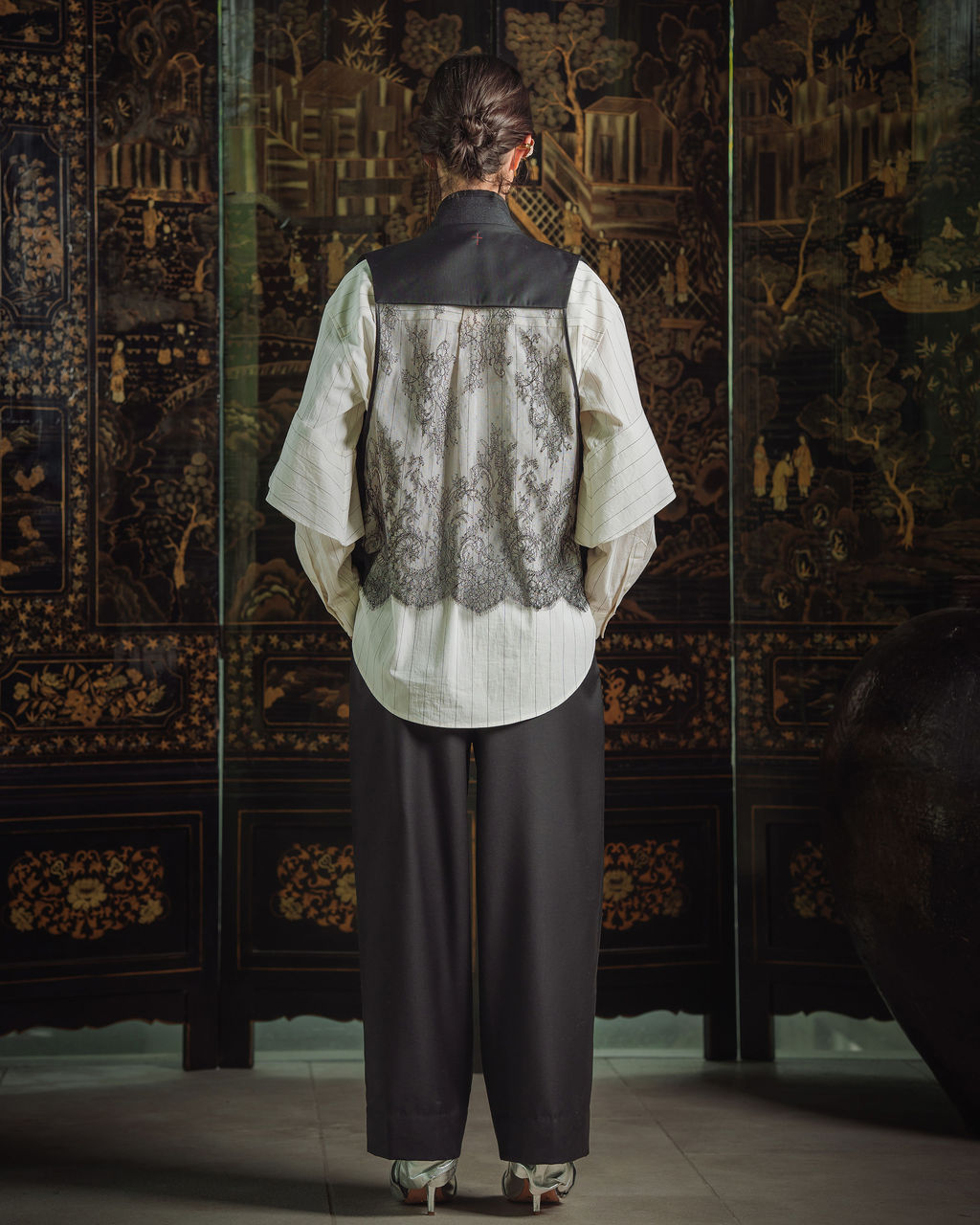 Woolf Lace Vest - Black