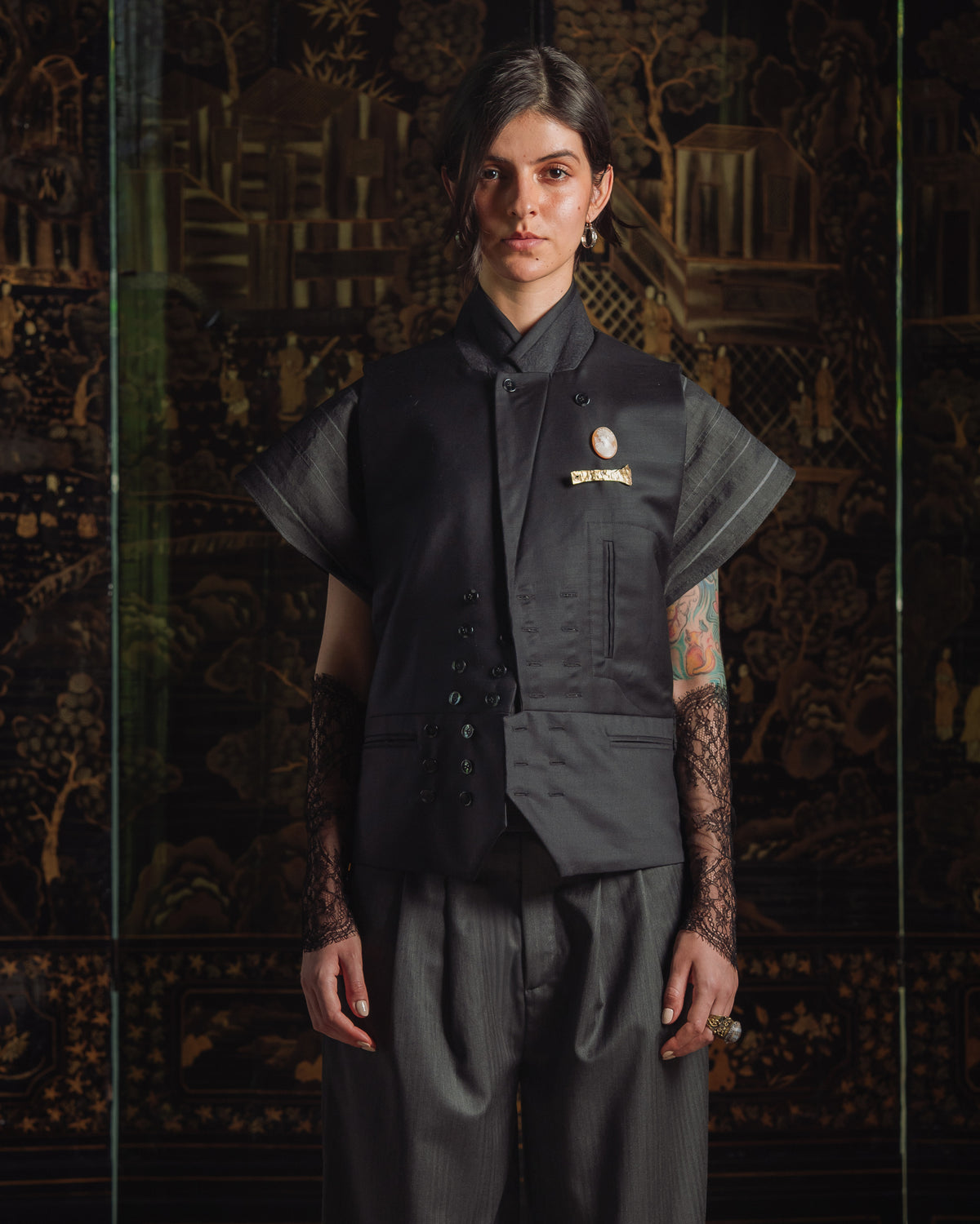 Nietzsche Vest - Black