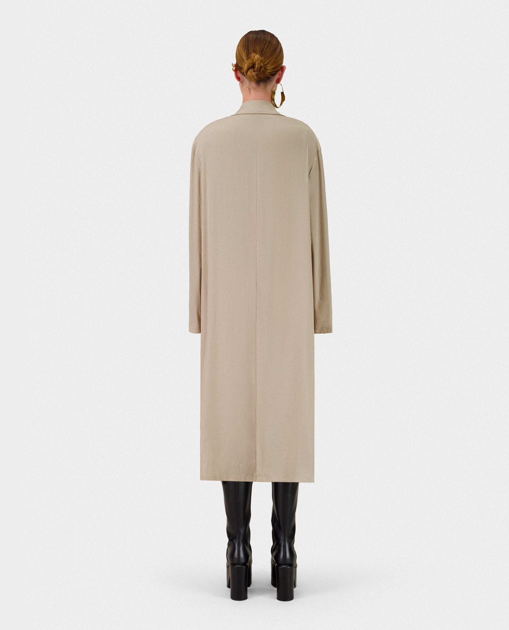 Lila Robe