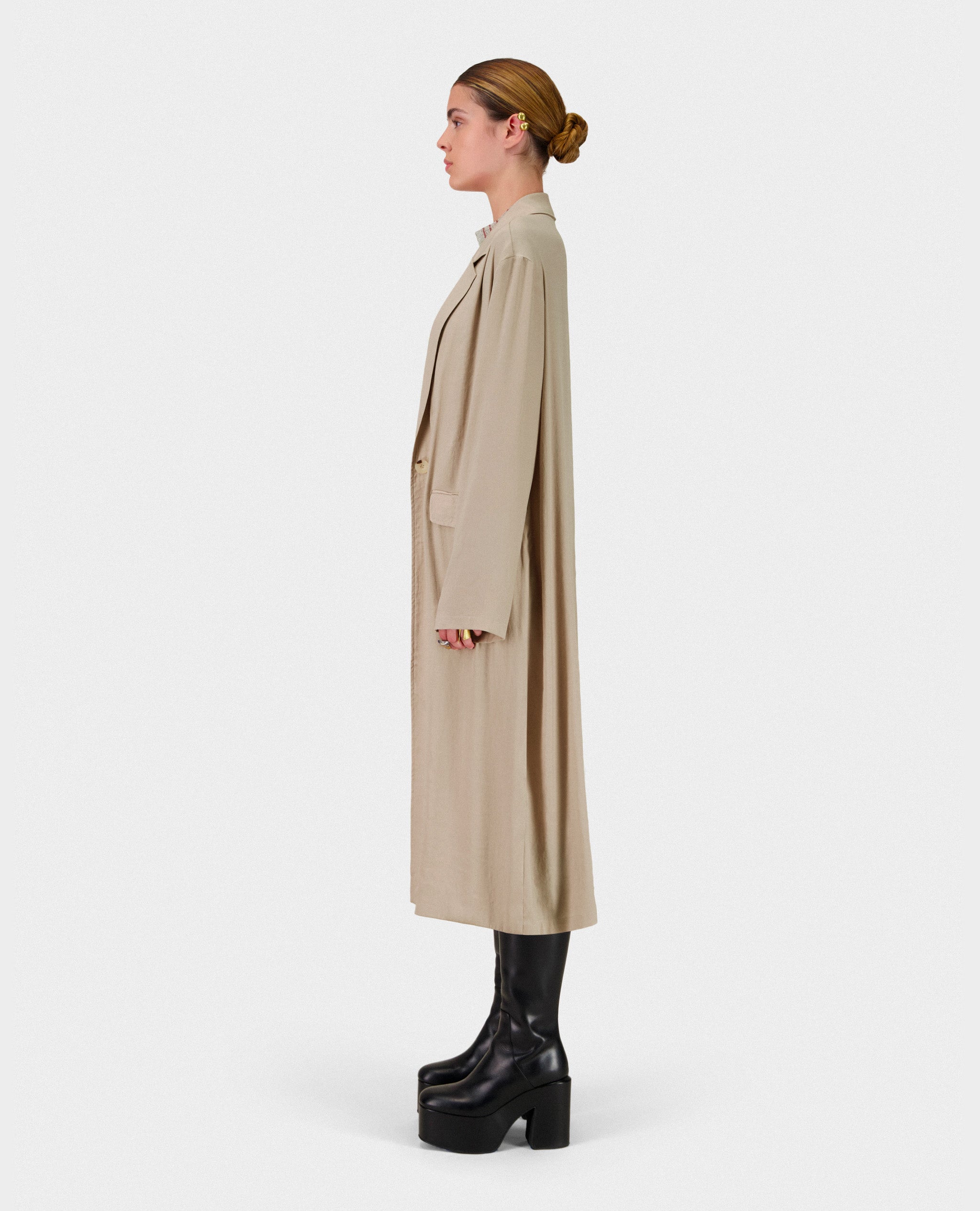 Lila Robe